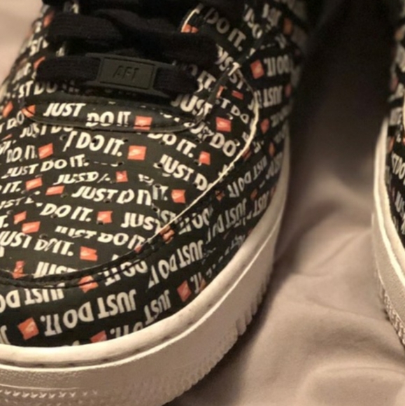 Nike Air Force 1 High “Just Do It” Black - Picture 7 of 16